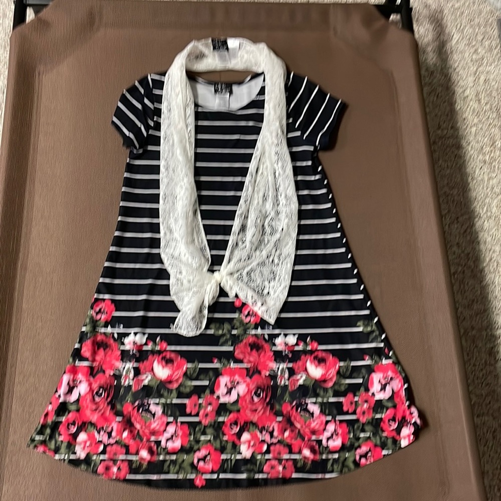 Girls dress. Excellent condition.